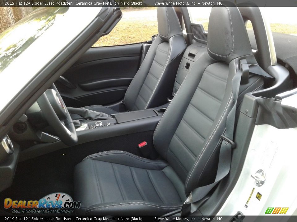 Front Seat of 2019 Fiat 124 Spider Lusso Roadster Photo #10