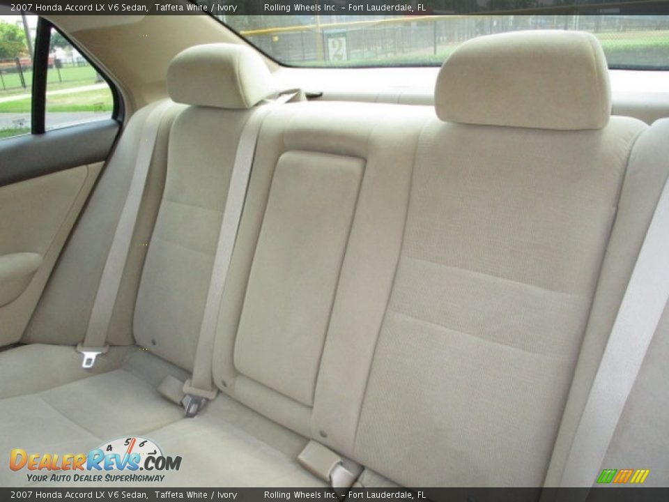2007 Honda Accord LX V6 Sedan Taffeta White / Ivory Photo #10