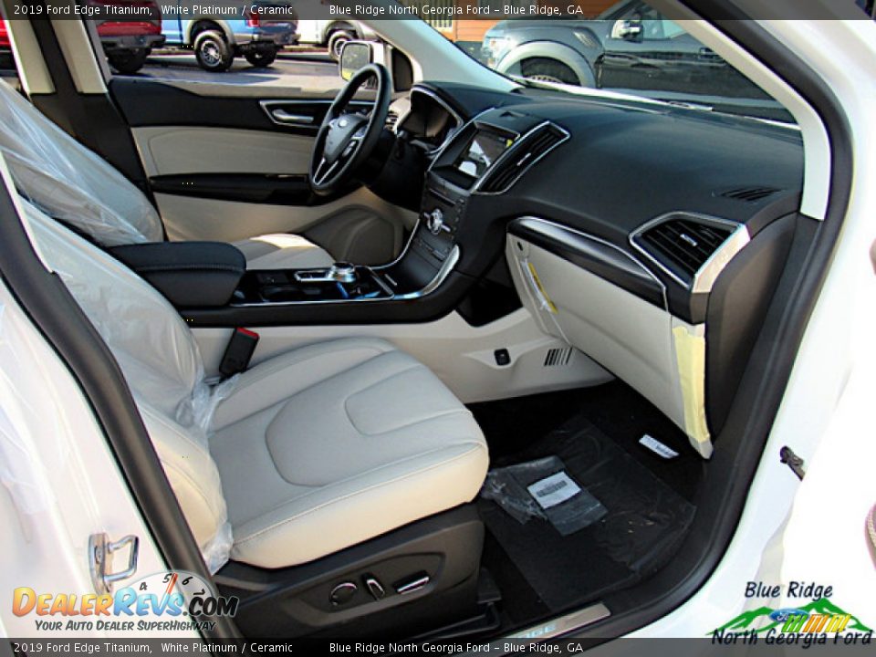 2019 Ford Edge Titanium White Platinum / Ceramic Photo #28