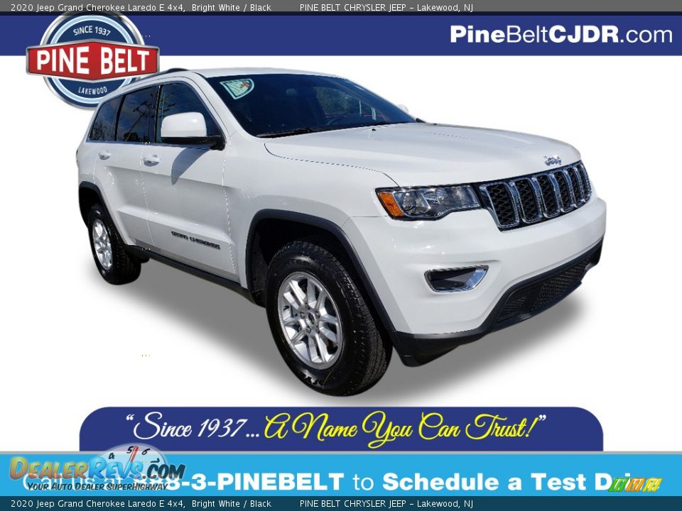 2020 Jeep Grand Cherokee Laredo E 4x4 Bright White / Black Photo #1