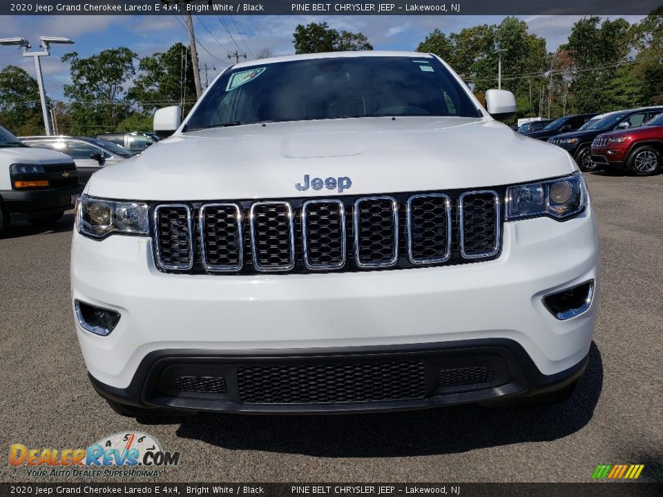 2020 Jeep Grand Cherokee Laredo E 4x4 Bright White / Black Photo #2