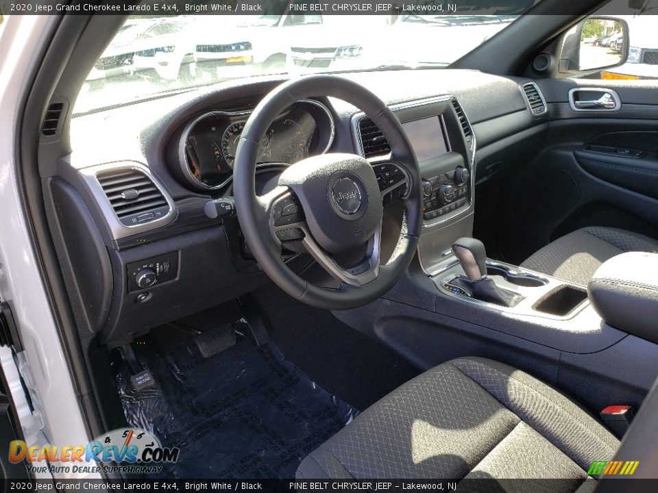 2020 Jeep Grand Cherokee Laredo E 4x4 Bright White / Black Photo #7