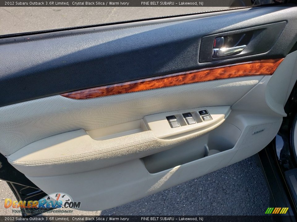 2012 Subaru Outback 3.6R Limited Crystal Black Silica / Warm Ivory Photo #28
