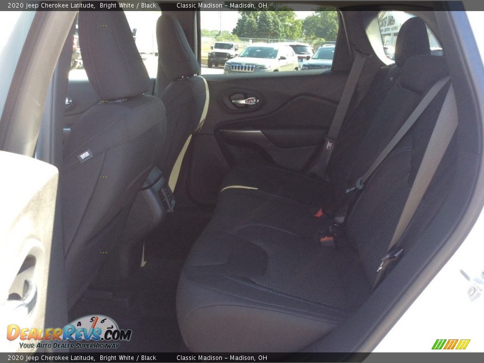 2020 Jeep Cherokee Latitude Bright White / Black Photo #15