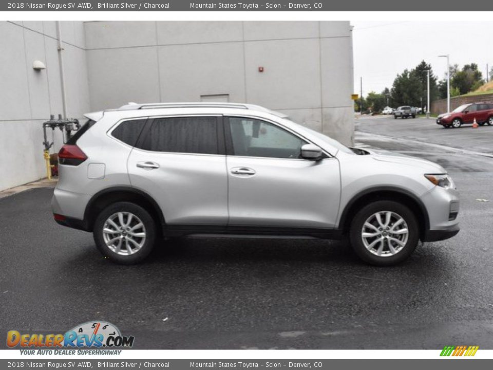 2018 Nissan Rogue SV AWD Brilliant Silver / Charcoal Photo #7
