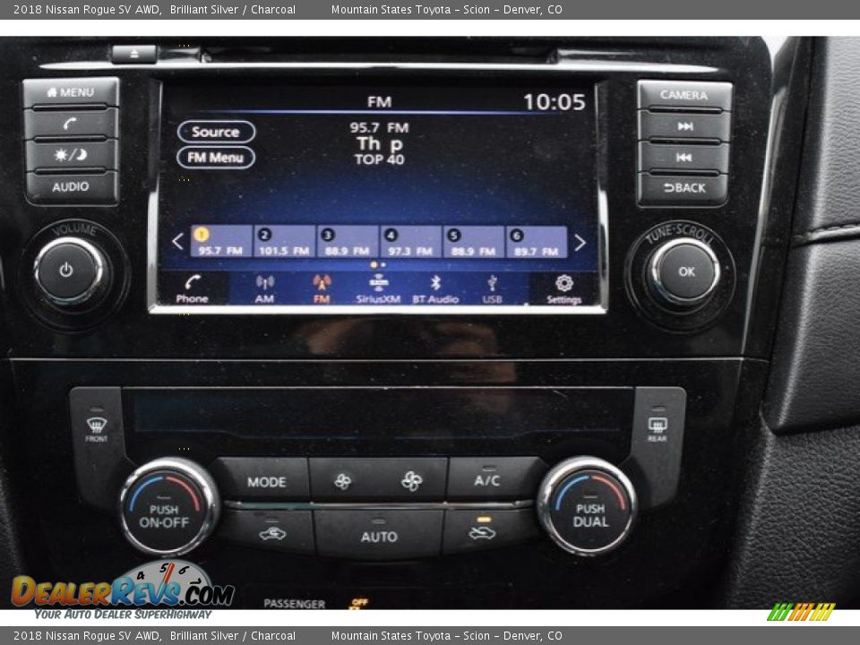 2018 Nissan Rogue SV AWD Brilliant Silver / Charcoal Photo #11