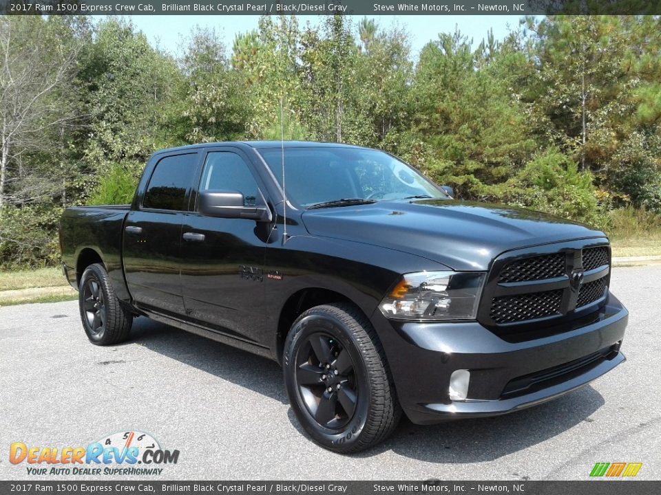 2017 Ram 1500 Express Crew Cab Brilliant Black Crystal Pearl / Black/Diesel Gray Photo #4