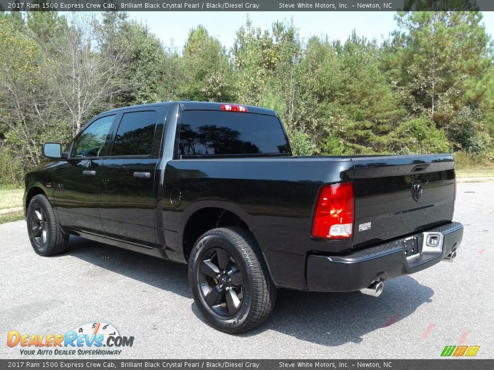 2017 Ram 1500 Express Crew Cab Brilliant Black Crystal Pearl / Black/Diesel Gray Photo #8