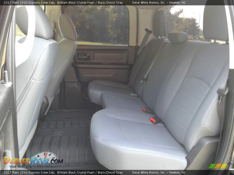 2017 Ram 1500 Express Crew Cab Brilliant Black Crystal Pearl / Black/Diesel Gray Photo #11