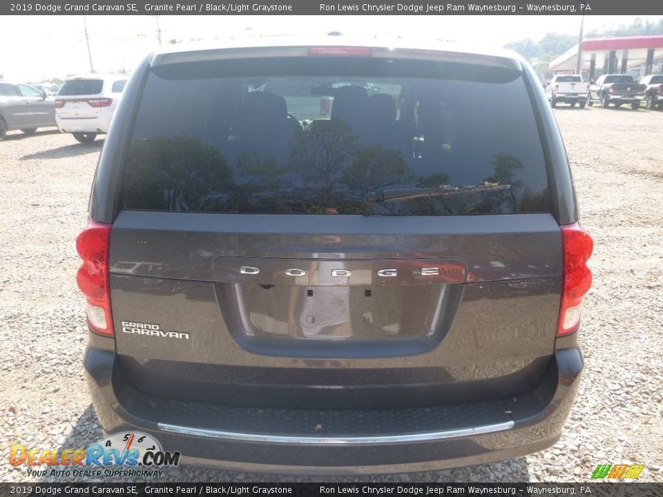 2019 Dodge Grand Caravan SE Granite Pearl / Black/Light Graystone Photo #4