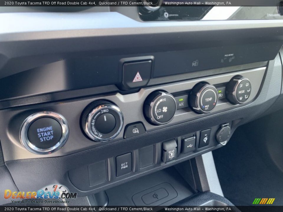 Controls of 2020 Toyota Tacoma TRD Off Road Double Cab 4x4 Photo #35