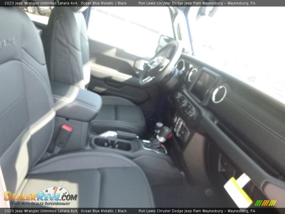 2020 Jeep Wrangler Unlimited Sahara 4x4 Ocean Blue Metallic / Black Photo #10