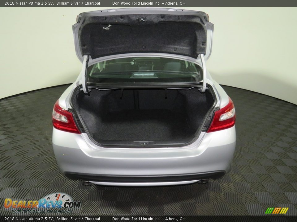2018 Nissan Altima 2.5 SV Brilliant Silver / Charcoal Photo #12