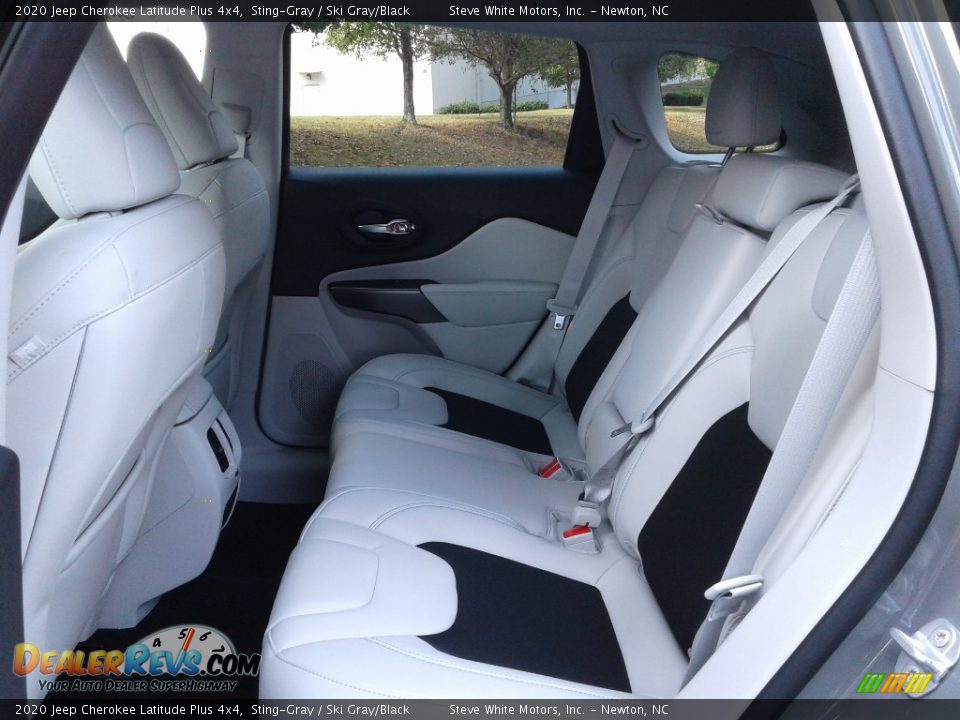 2020 Jeep Cherokee Latitude Plus 4x4 Sting-Gray / Ski Gray/Black Photo #11