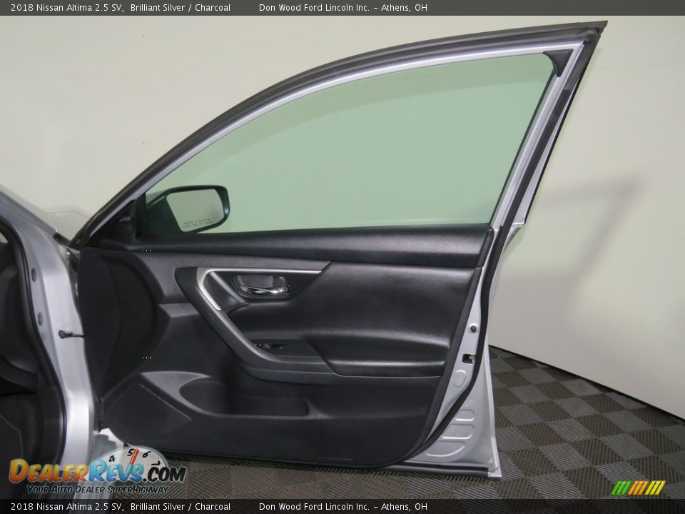 2018 Nissan Altima 2.5 SV Brilliant Silver / Charcoal Photo #25