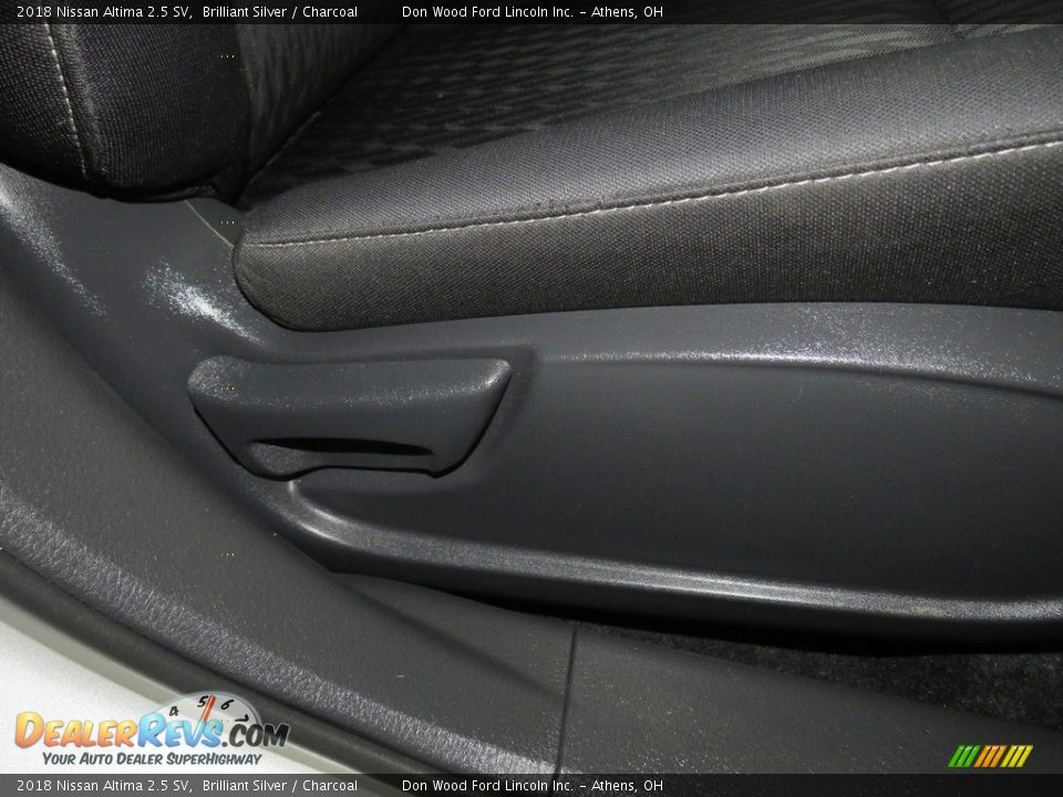 2018 Nissan Altima 2.5 SV Brilliant Silver / Charcoal Photo #26