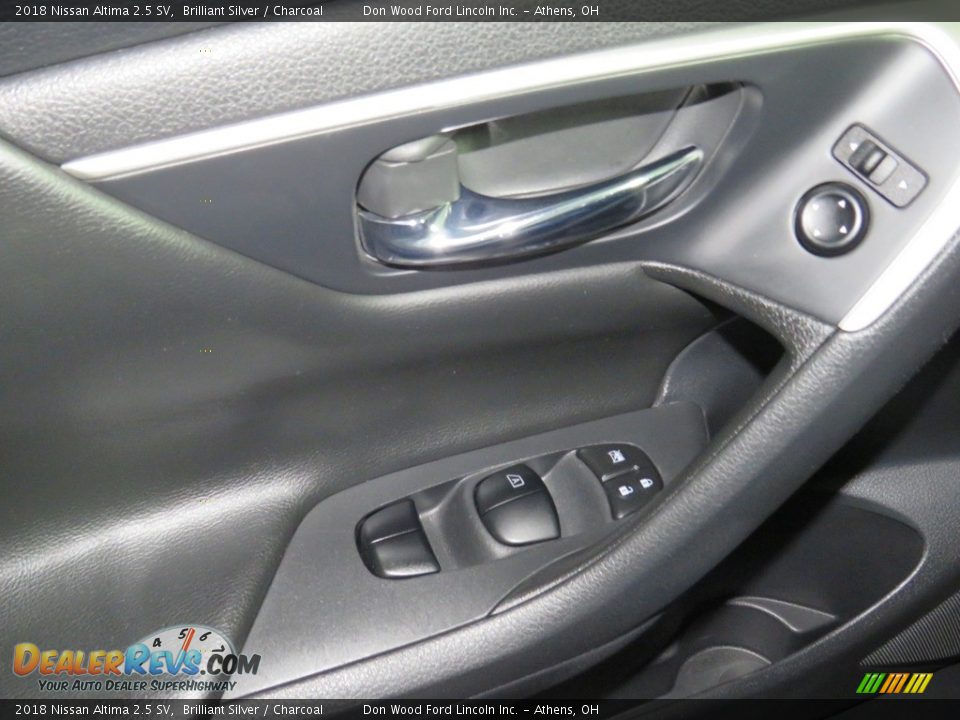 2018 Nissan Altima 2.5 SV Brilliant Silver / Charcoal Photo #35