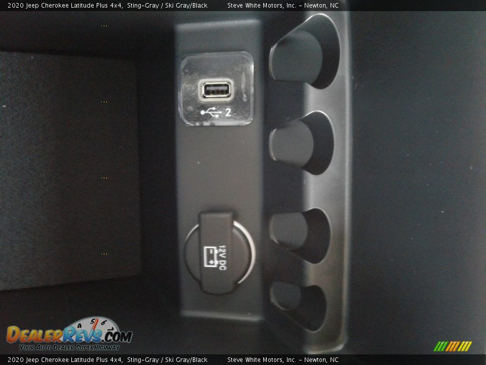 2020 Jeep Cherokee Latitude Plus 4x4 Sting-Gray / Ski Gray/Black Photo #29