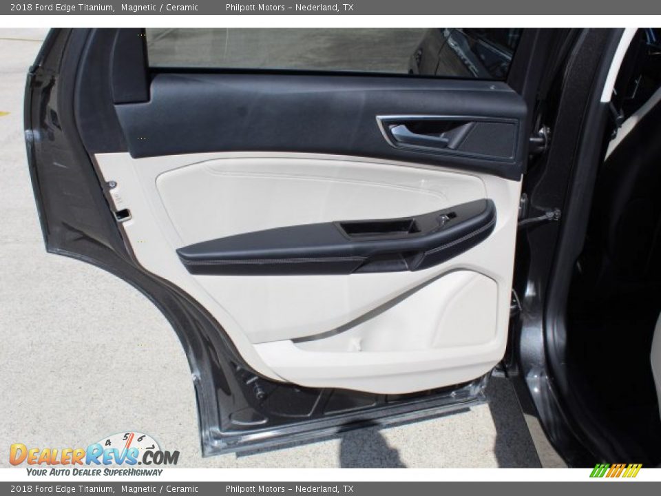 2018 Ford Edge Titanium Magnetic / Ceramic Photo #22