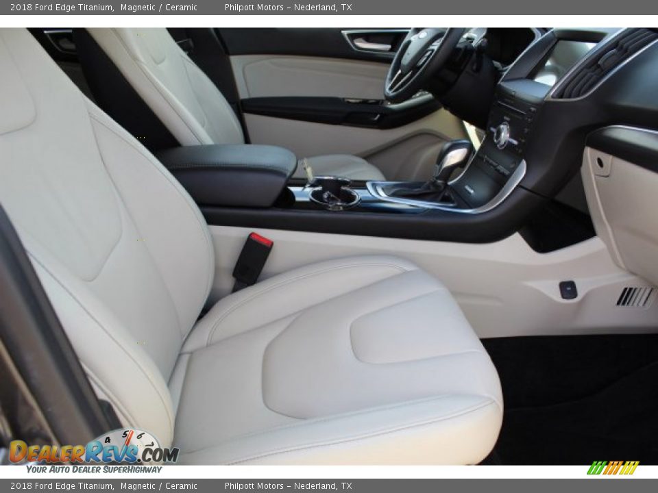2018 Ford Edge Titanium Magnetic / Ceramic Photo #32