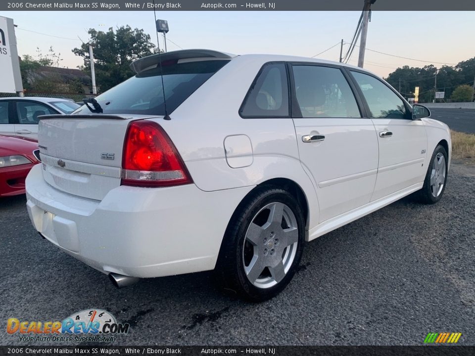 2006 Chevrolet Malibu Maxx SS Wagon White / Ebony Black Photo #3