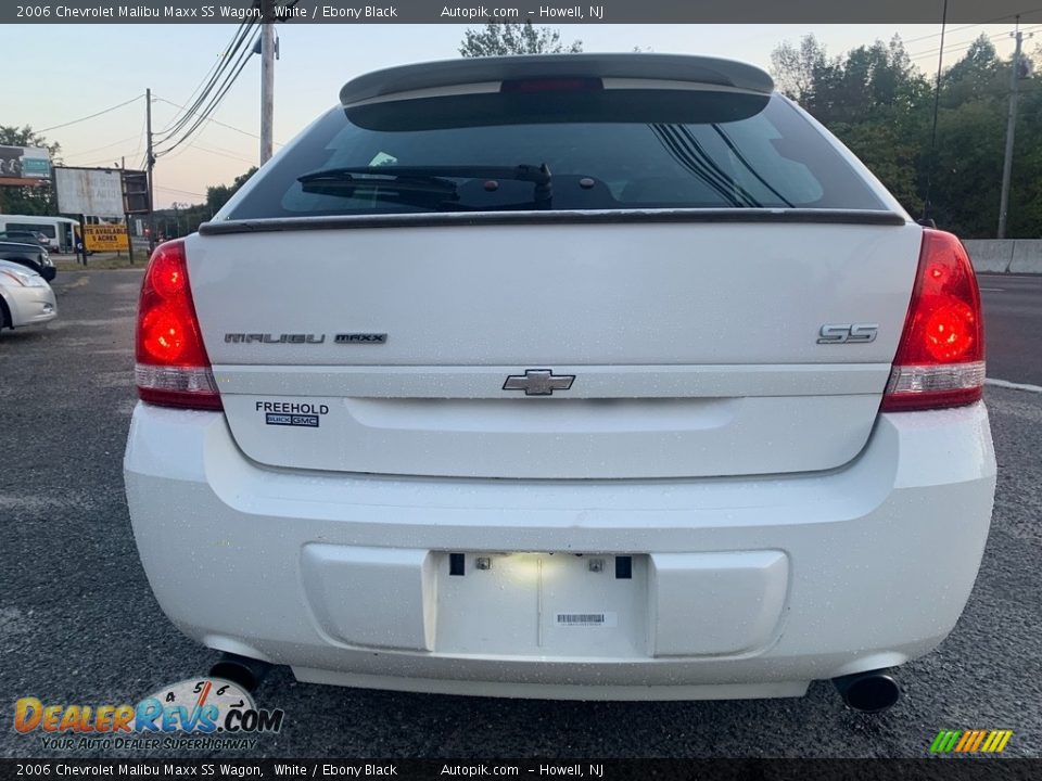 2006 Chevrolet Malibu Maxx SS Wagon White / Ebony Black Photo #4