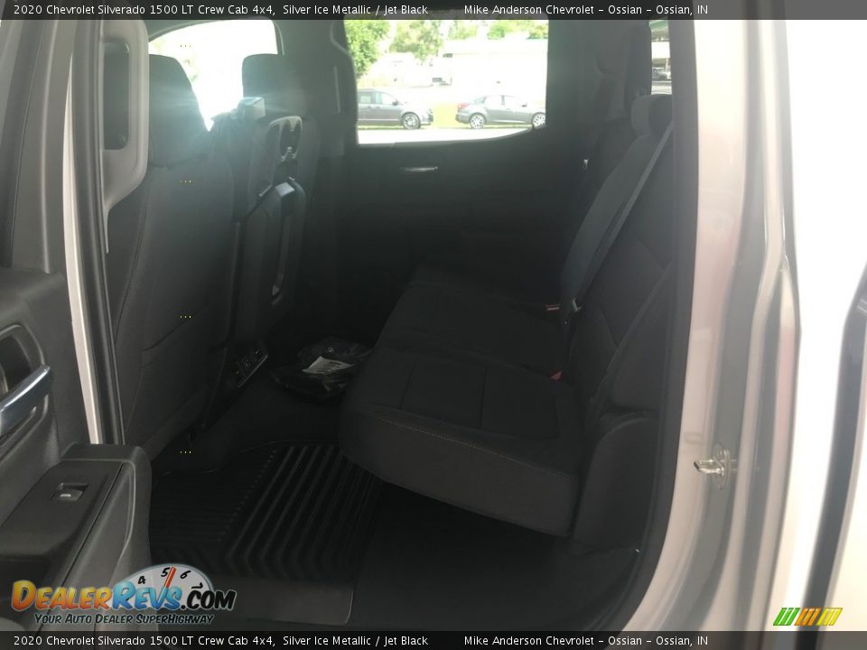 2020 Chevrolet Silverado 1500 LT Crew Cab 4x4 Silver Ice Metallic / Jet Black Photo #11