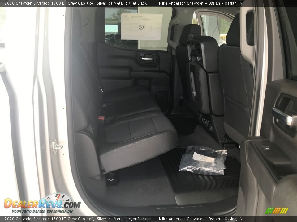 2020 Chevrolet Silverado 1500 LT Crew Cab 4x4 Silver Ice Metallic / Jet Black Photo #12