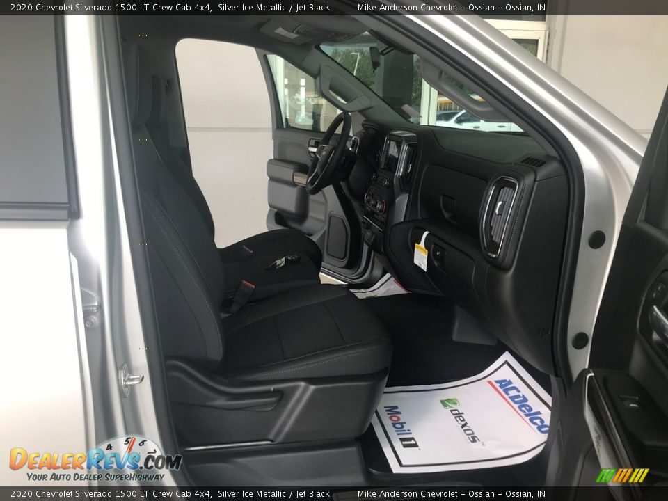 2020 Chevrolet Silverado 1500 LT Crew Cab 4x4 Silver Ice Metallic / Jet Black Photo #13