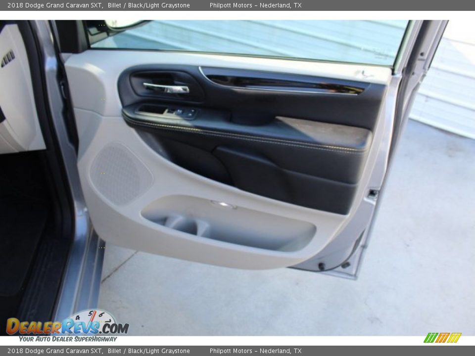 2018 Dodge Grand Caravan SXT Billet / Black/Light Graystone Photo #26