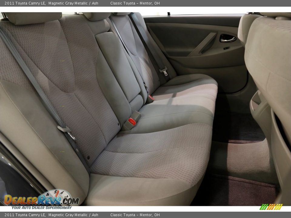 2011 Toyota Camry LE Magnetic Gray Metallic / Ash Photo #16