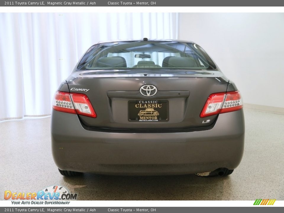 2011 Toyota Camry LE Magnetic Gray Metallic / Ash Photo #18
