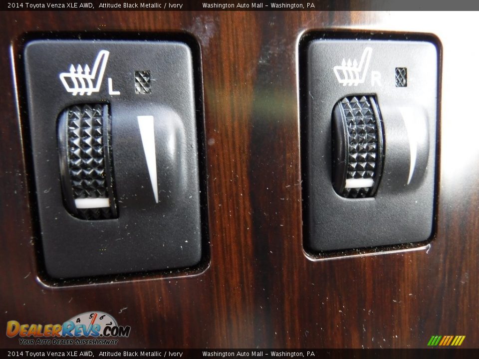 2014 Toyota Venza XLE AWD Attitude Black Metallic / Ivory Photo #17