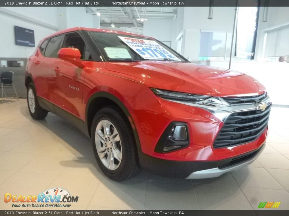 2019 Chevrolet Blazer 2.5L Cloth Red Hot / Jet Black Photo #2