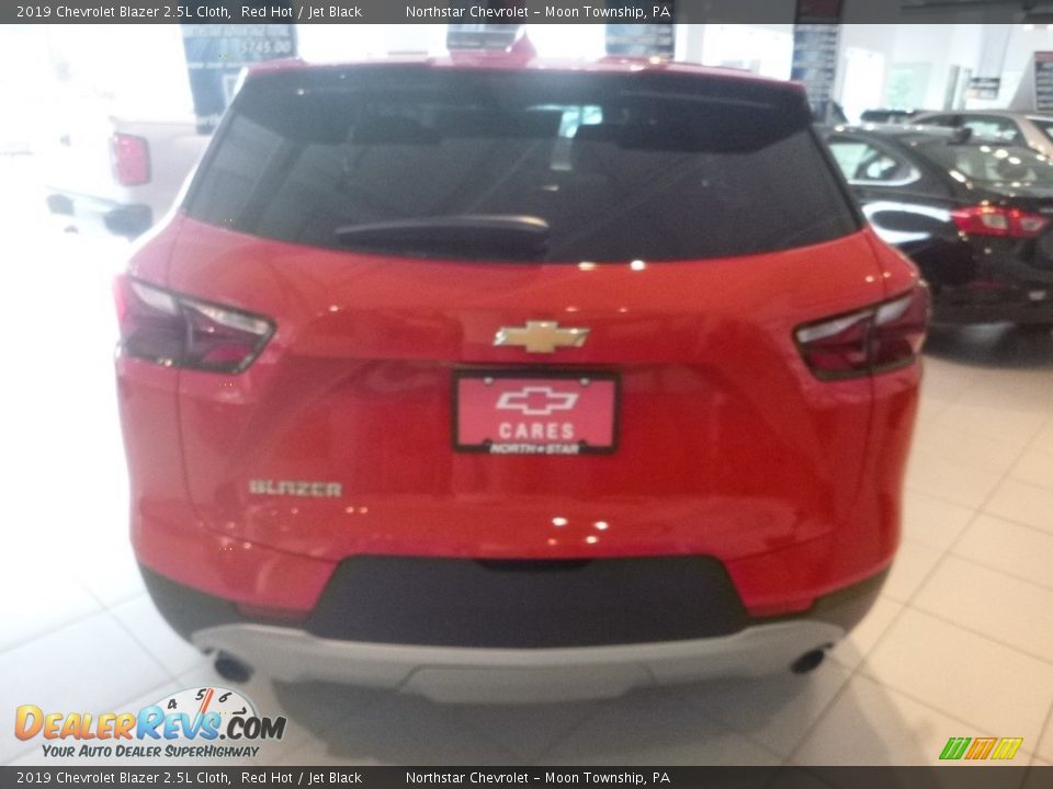 2019 Chevrolet Blazer 2.5L Cloth Red Hot / Jet Black Photo #10