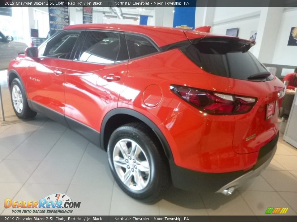 2019 Chevrolet Blazer 2.5L Cloth Red Hot / Jet Black Photo #11