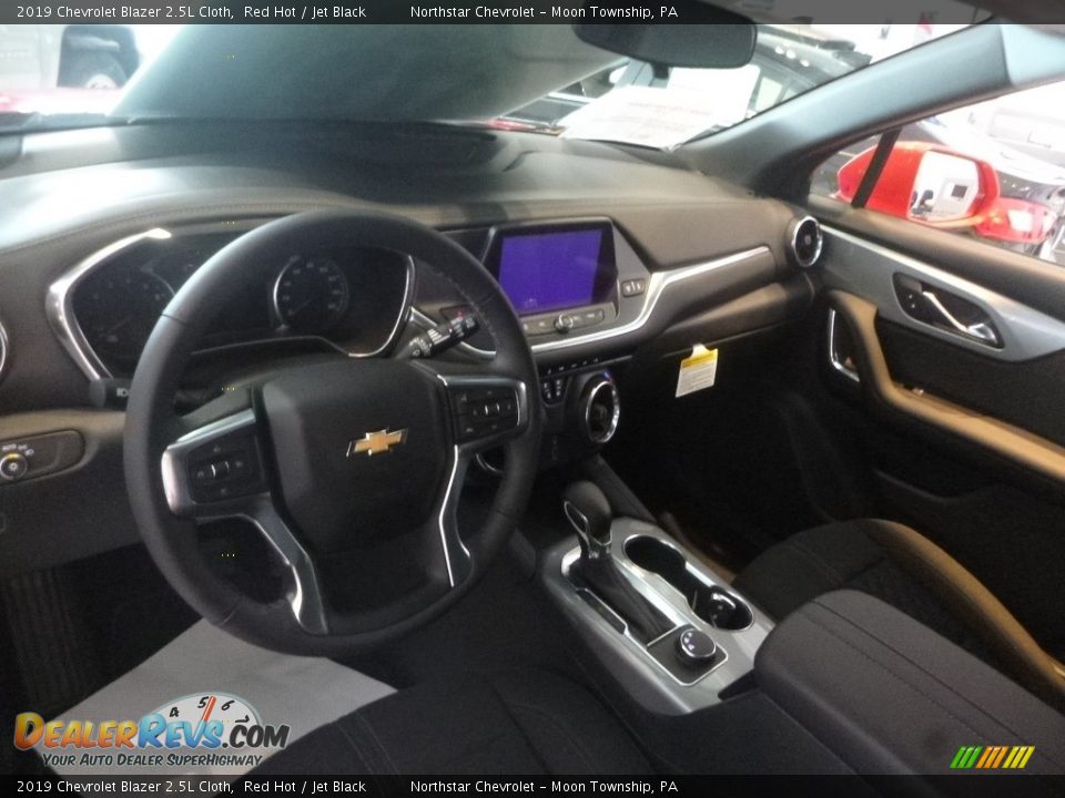 2019 Chevrolet Blazer 2.5L Cloth Red Hot / Jet Black Photo #12