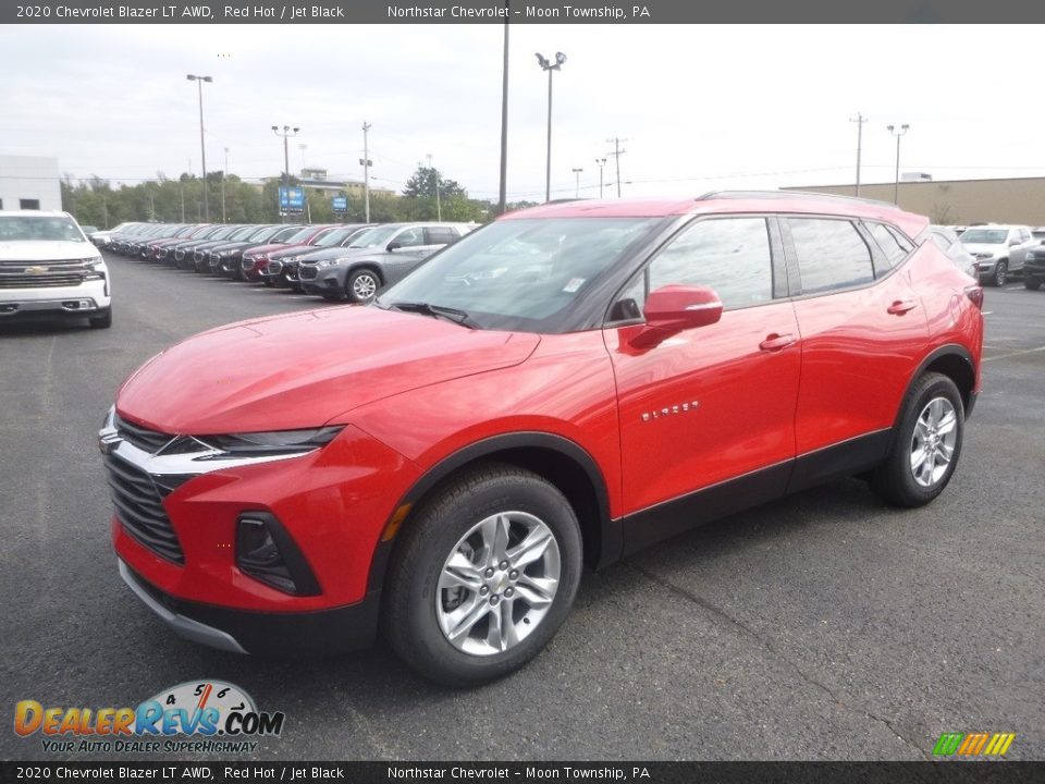 Front 3/4 View of 2020 Chevrolet Blazer LT AWD Photo #1