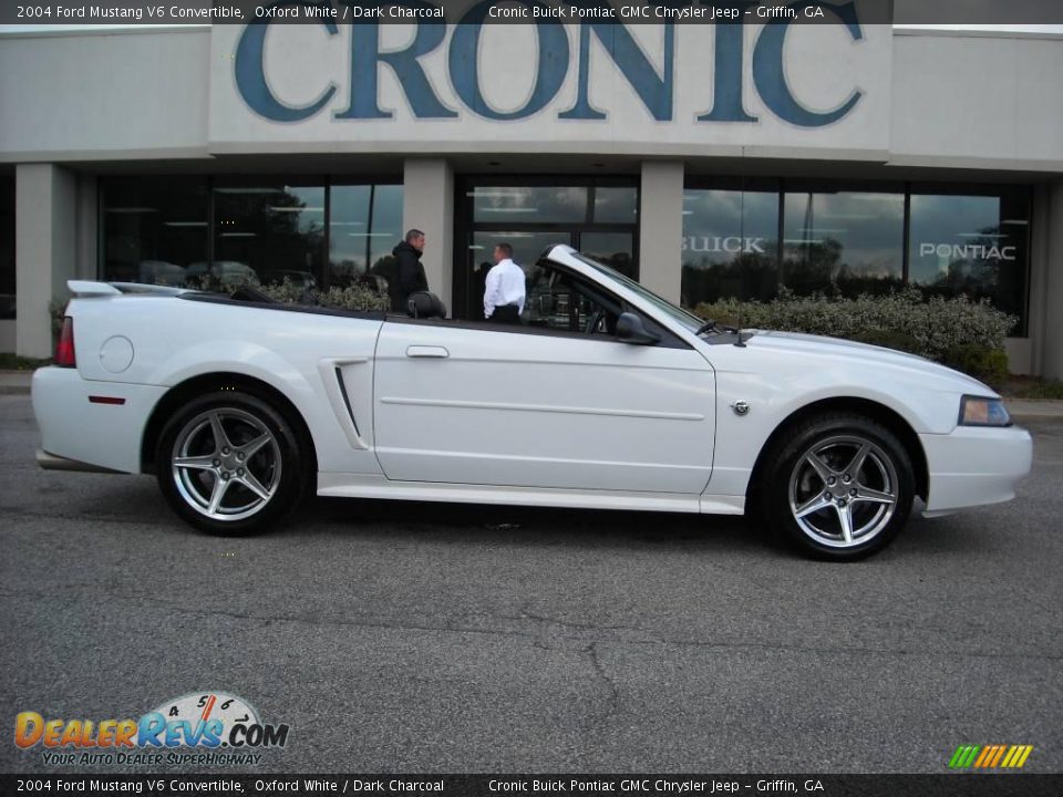 2004 Ford Mustang V6 Convertible Oxford White / Dark Charcoal Photo #1