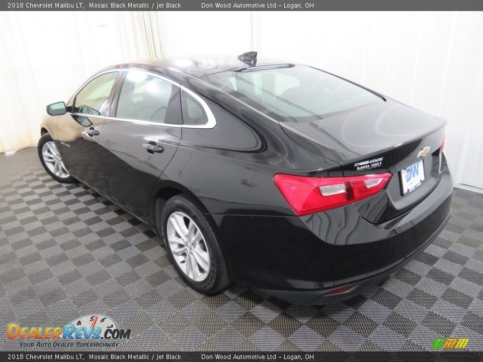 2018 Chevrolet Malibu LT Mosaic Black Metallic / Jet Black Photo #11
