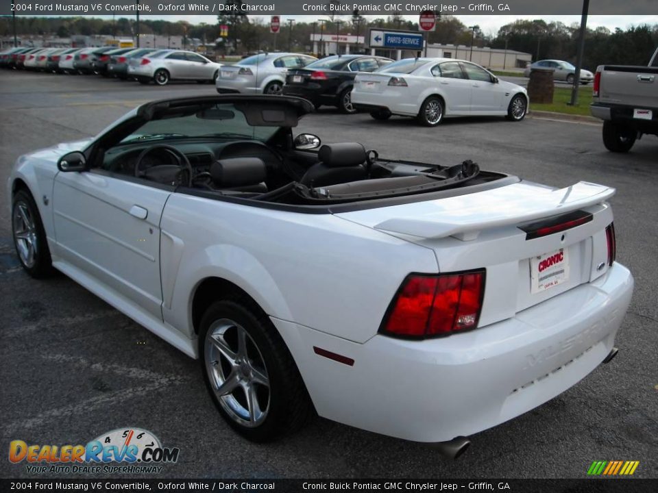 2004 Ford Mustang V6 Convertible Oxford White / Dark Charcoal Photo #6