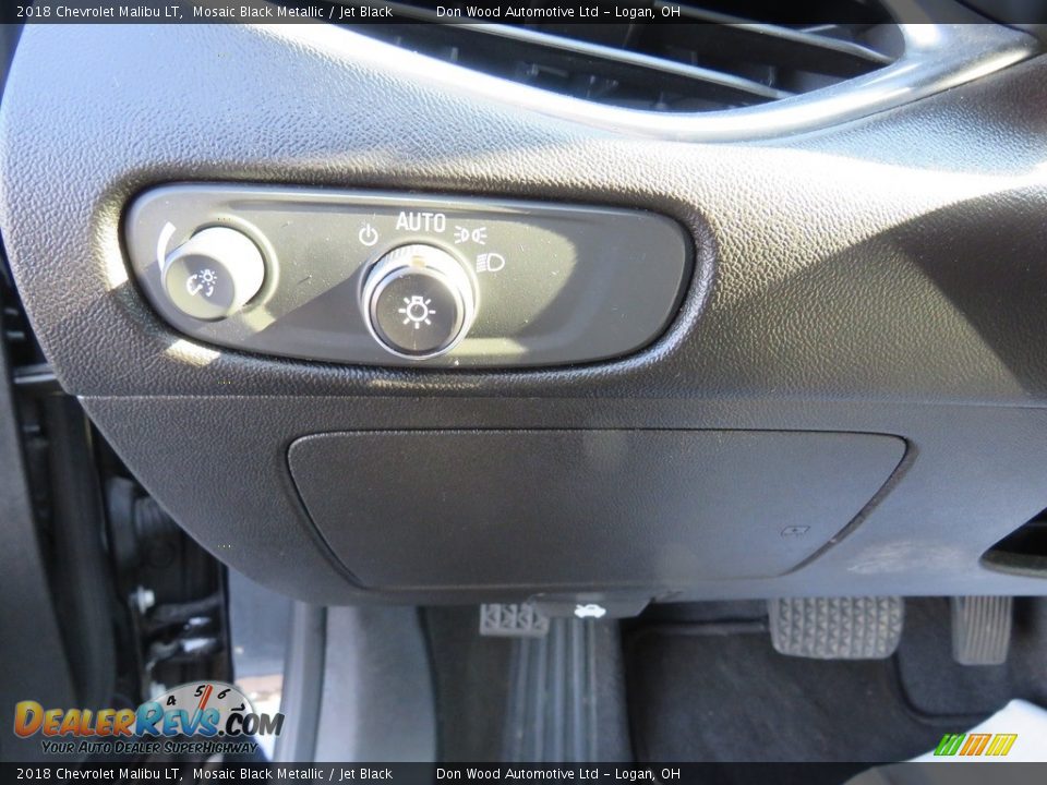 2018 Chevrolet Malibu LT Mosaic Black Metallic / Jet Black Photo #18