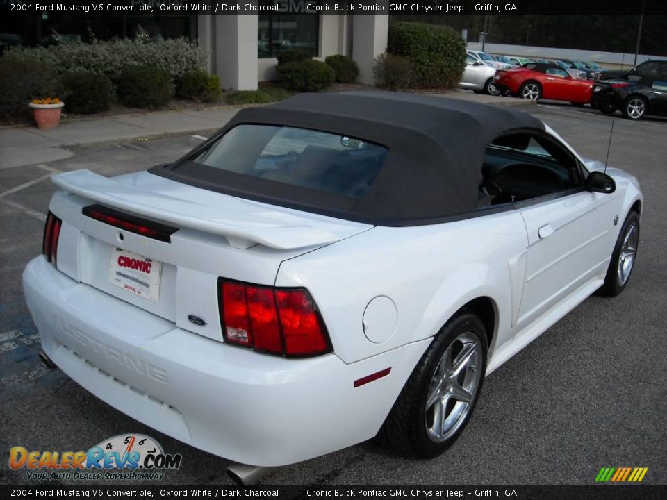 2004 Ford Mustang V6 Convertible Oxford White / Dark Charcoal Photo #8
