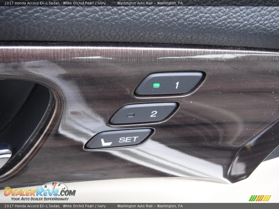 2017 Honda Accord EX-L Sedan White Orchid Pearl / Ivory Photo #17