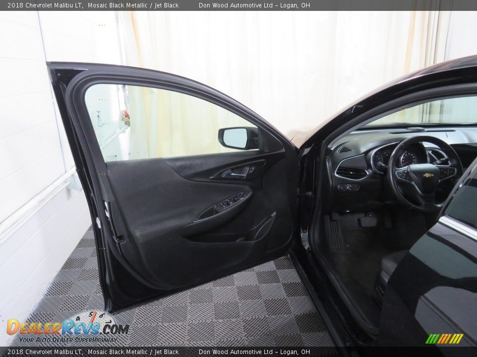 2018 Chevrolet Malibu LT Mosaic Black Metallic / Jet Black Photo #27