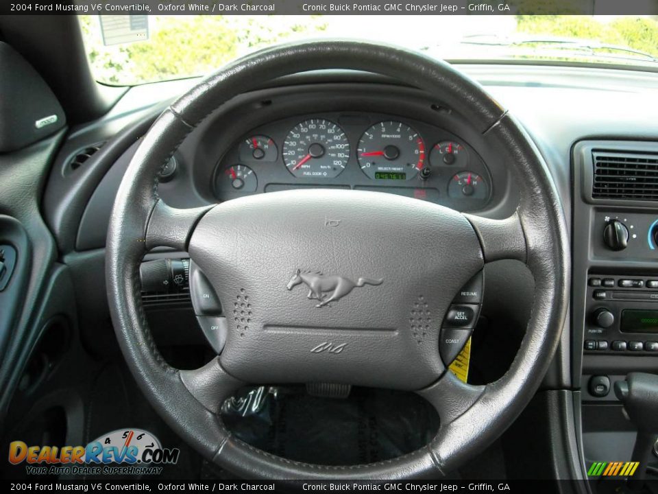 2004 Ford Mustang V6 Convertible Oxford White / Dark Charcoal Photo #18