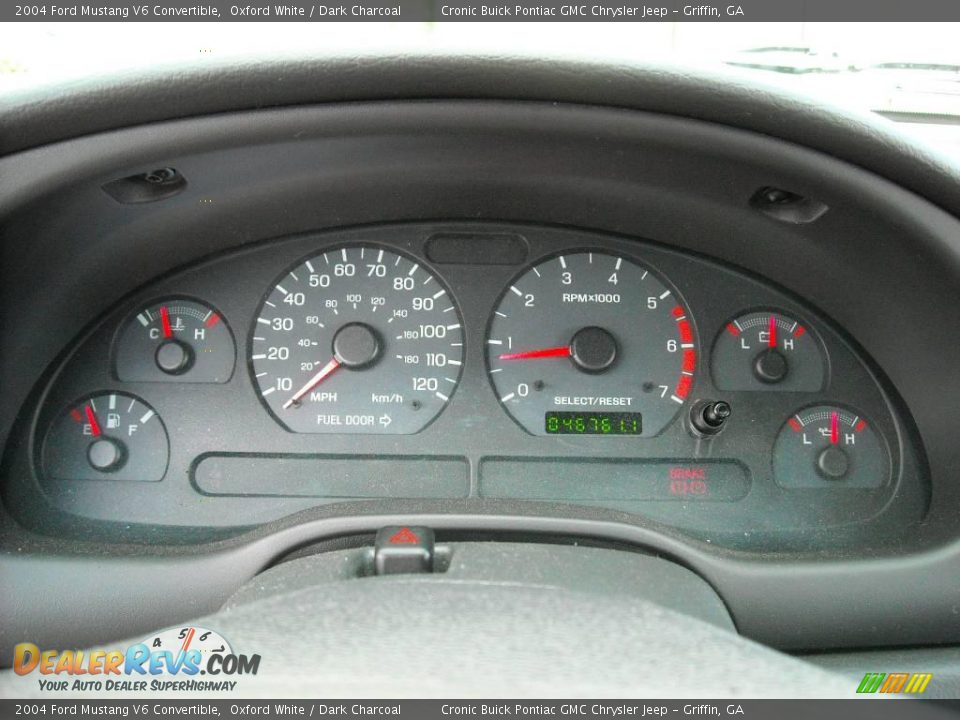 2004 Ford Mustang V6 Convertible Oxford White / Dark Charcoal Photo #20