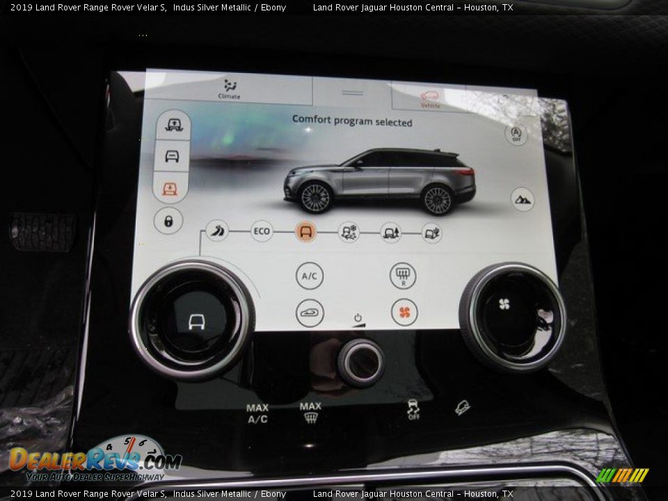 Controls of 2019 Land Rover Range Rover Velar S Photo #32