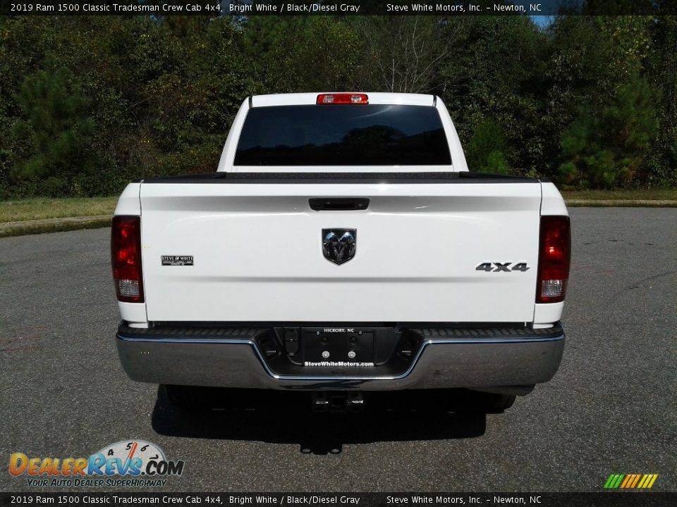2019 Ram 1500 Classic Tradesman Crew Cab 4x4 Bright White / Black/Diesel Gray Photo #7