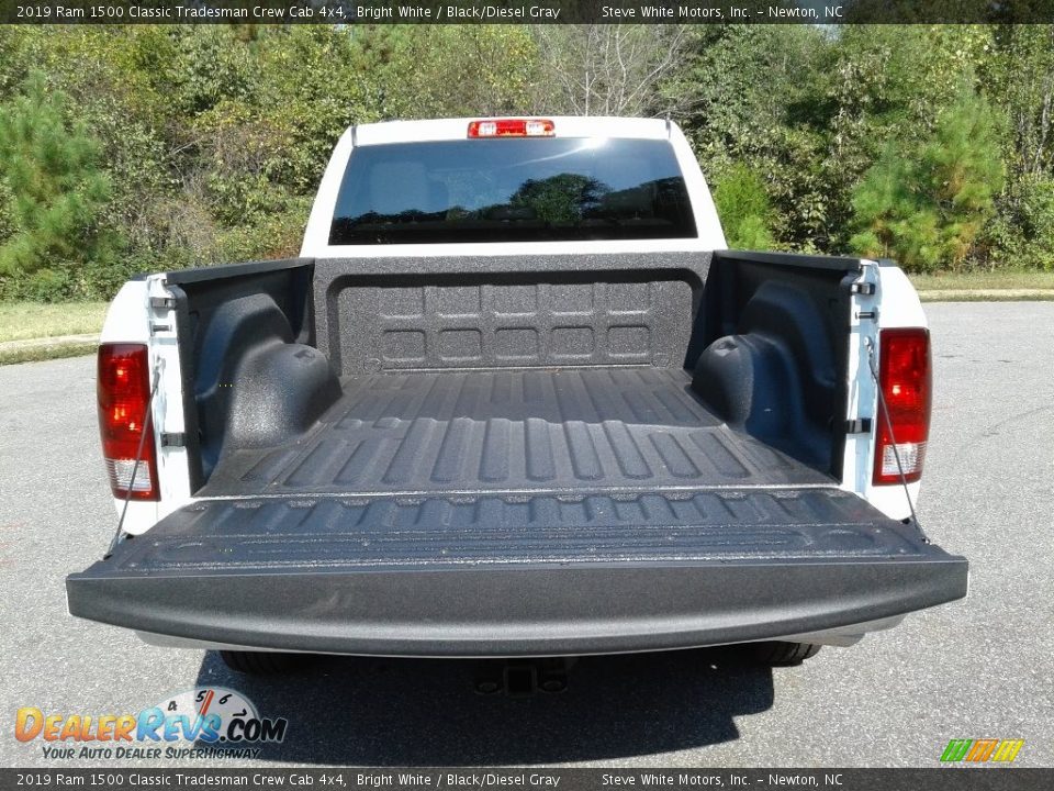 2019 Ram 1500 Classic Tradesman Crew Cab 4x4 Bright White / Black/Diesel Gray Photo #12